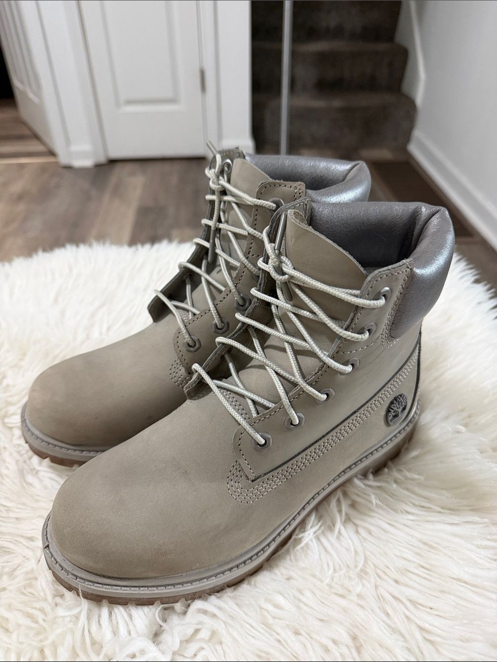 Timberland Taupe Gray Lace-Up  Boots Size 8.5